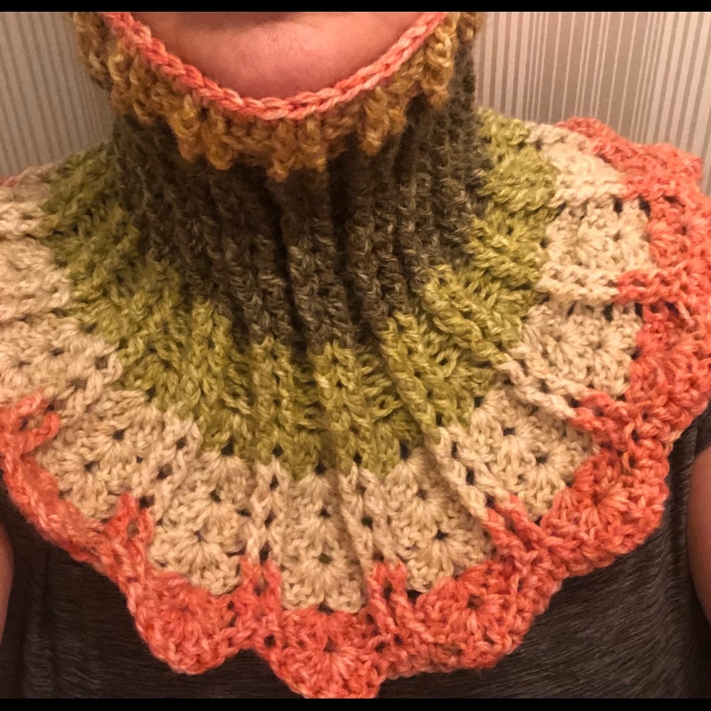 Neck warmer, scarf - Picture 6 of 7